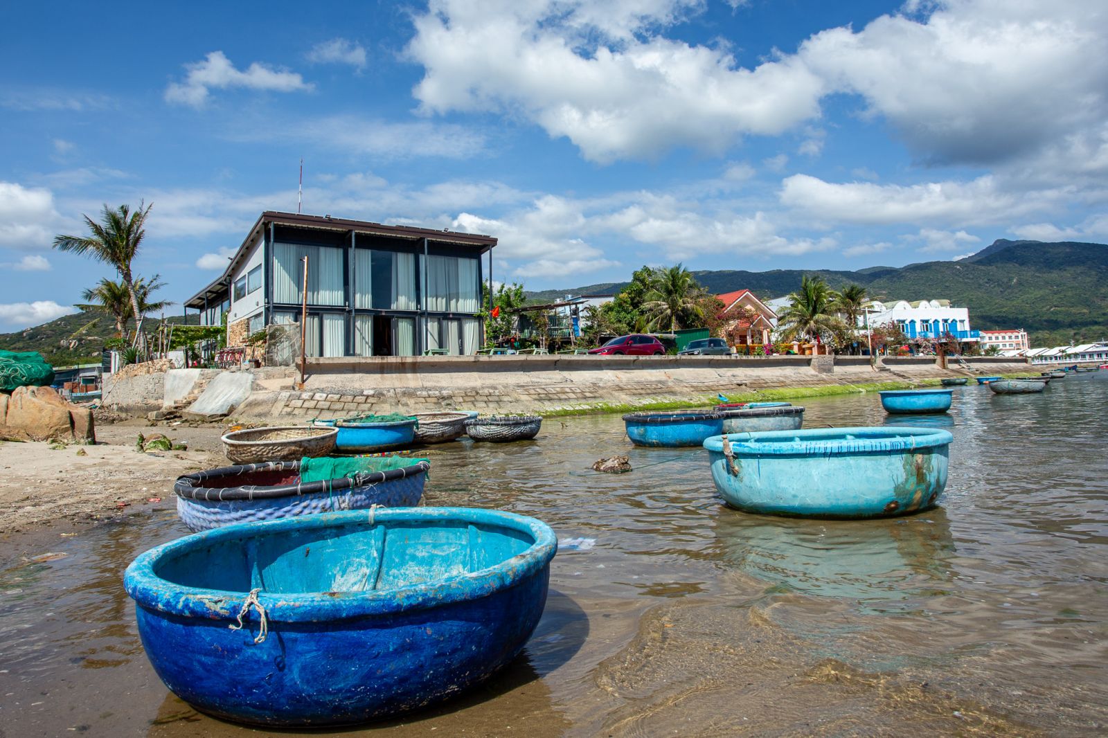 Phòng hướng núi